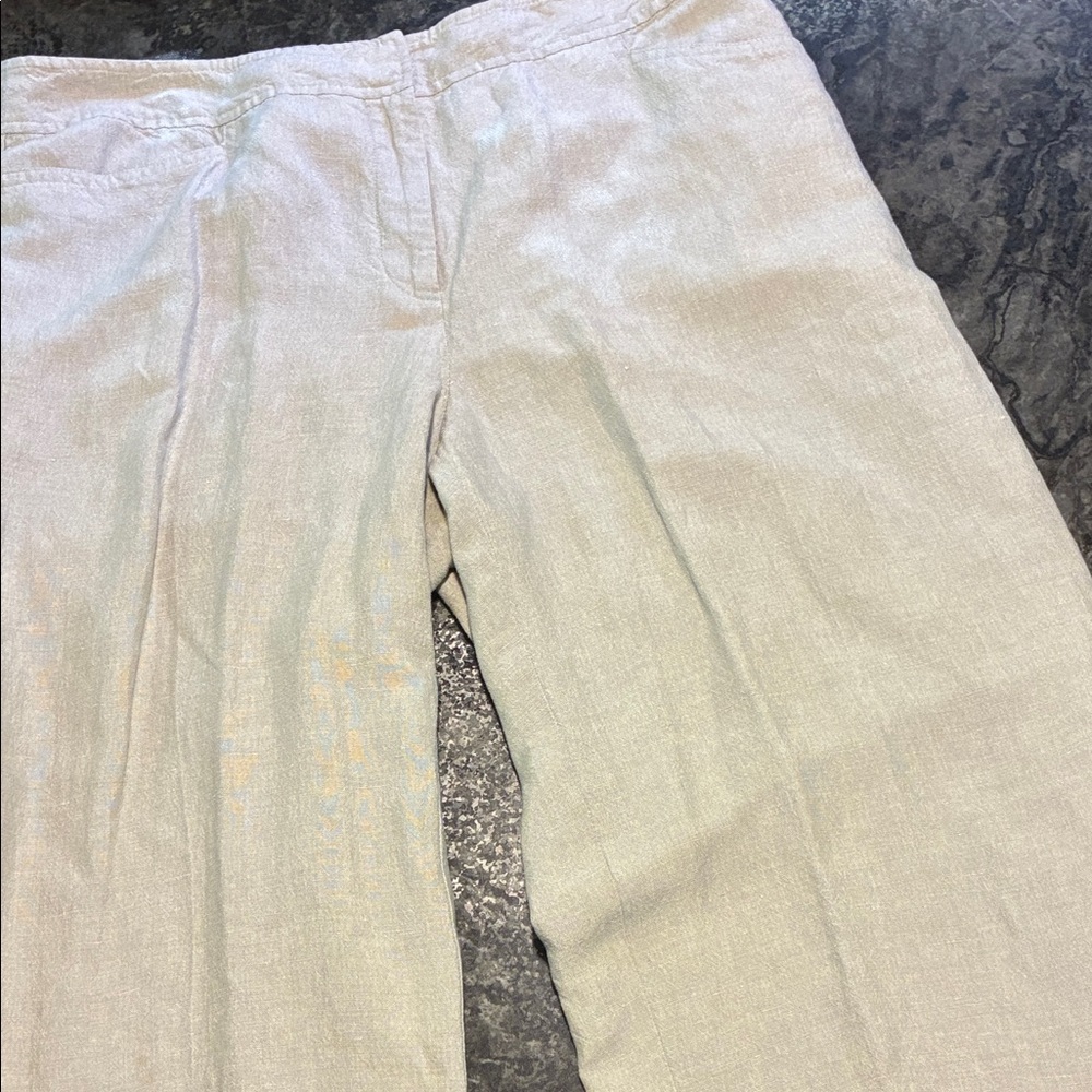 Eileen Fisher beige Linen wide-leg capris / culottes. B5